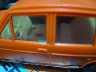 Coche de juguete Seat 131 naranja