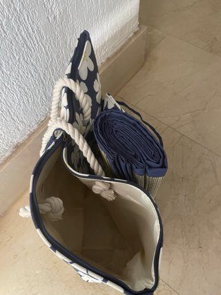 Bolso playa piscina floral azul y blanco