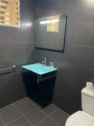 Alquiler local mas vivienda interior