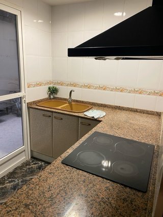 Alquiler local mas vivienda interior