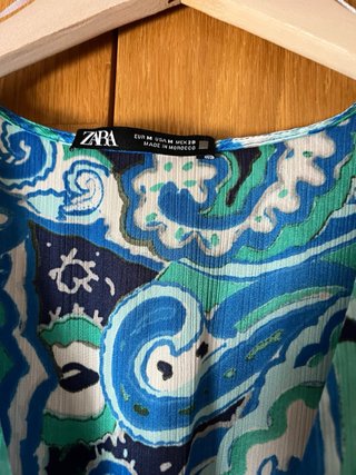 Vestido Zara estampado azul y verde Talla M