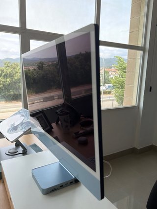 iMac M3 24 10-Core CPU 10-Core GPU