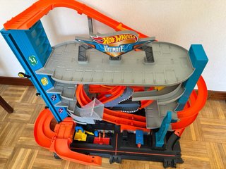 Pista Hot Wheels Ultimate Garage Tiburón