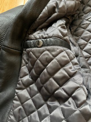 Chaqueta de cuero Schott con capucha