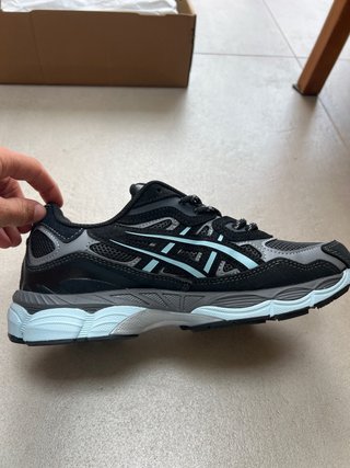 Asics Kayano Talla 42 - Nuevas con etiqueta