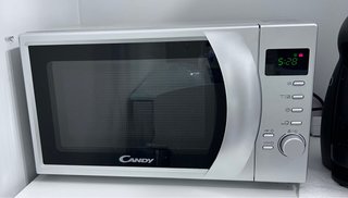 Microondas Candy 20L con Grill