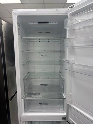 Nevera LG Blanca 200cm y 60cm trasparente gratis