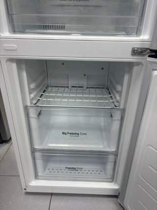 Nevera LG Blanca 200cm y 60cm trasparente gratis