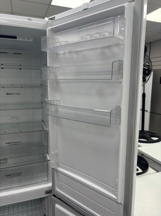 Nevera LG Blanca 200cm y 60cm trasparente gratis