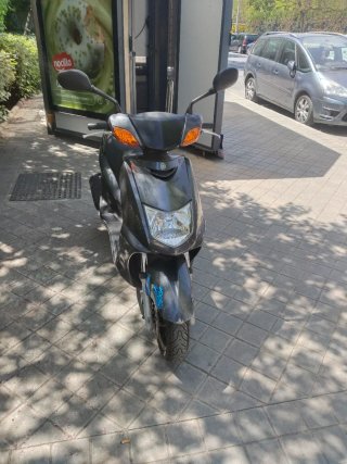 Yamaha Xciting 400i pocos km