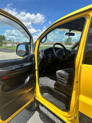 Hyundai H-1 2002