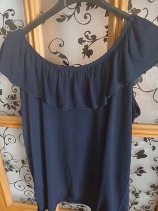 Camiseta con volante talla L