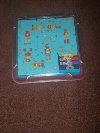 Smart Games Robot Puzzle