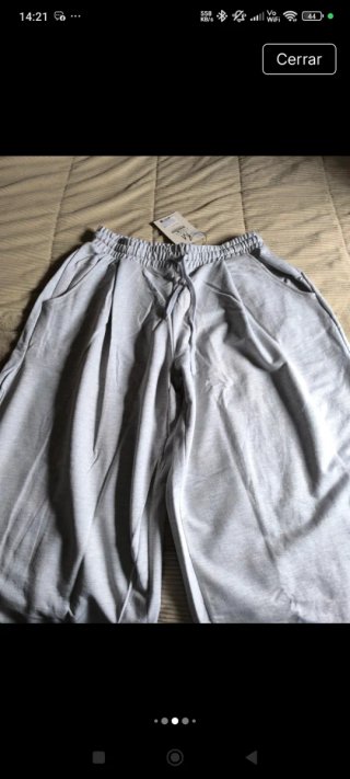 Pantalón deportivo gris talla M
