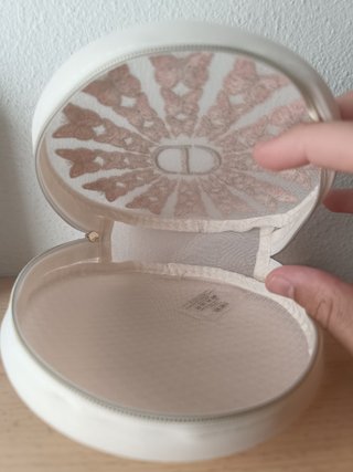 Neceser pouch Dior de edición limitada