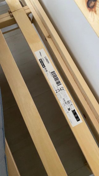 Estructura Cama madera y Colchón Ikea