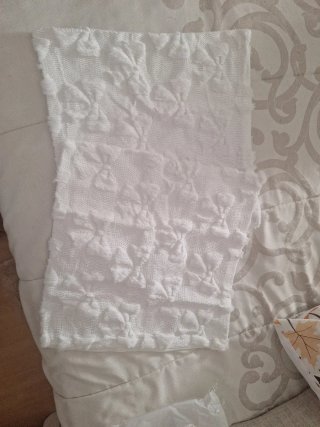 Fundas de cojín blancas con relieve