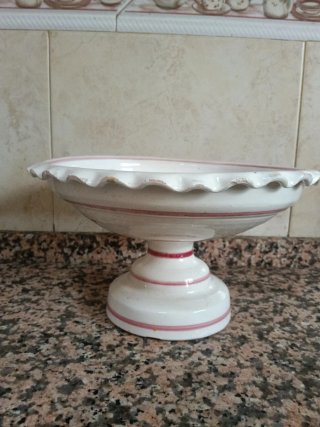 Frutero de cerámica con flores