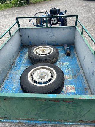 Segadora con carro y asiento