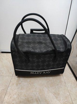 Maleta Mary Kay Negra con Ruedas