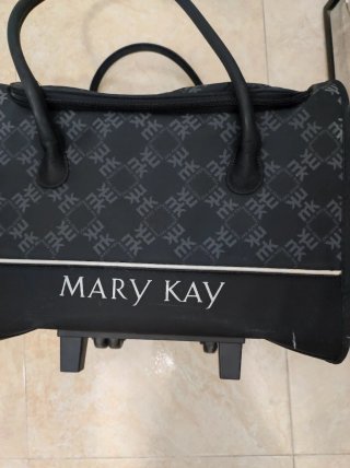 Maleta Mary Kay Negra con Ruedas