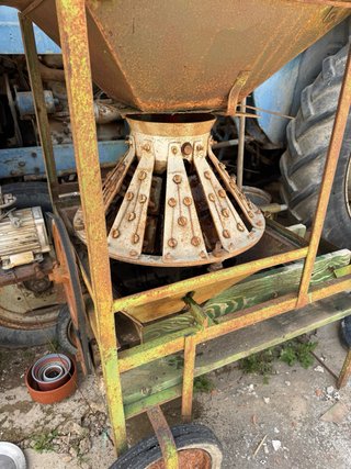 Peladora de almendrucos