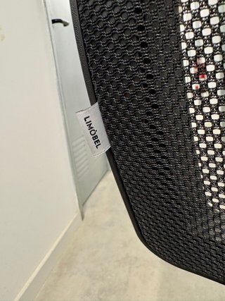 Silla de oficina Limobel negra y plateada