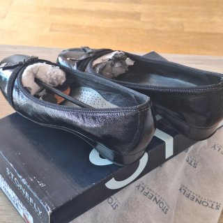 Zapatos Stonefly Talla 38 Negros Charol