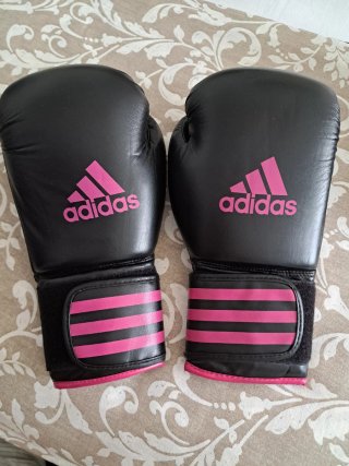 Kit Boxeo Adidas Mujer Guantes y Vendas