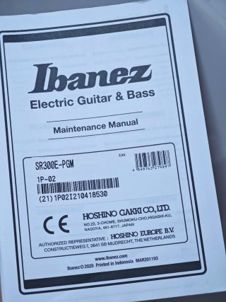 Bajo Ibanez SR300E PGM Rosa Metalizado