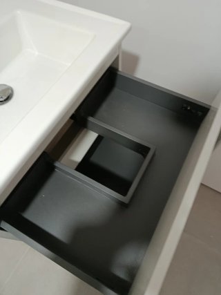 Lavabo con mueble de baño nuevo