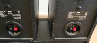 Altavoces Denon Negros