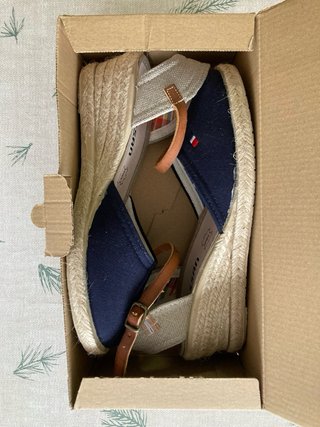 Zapatos tipo esparto nuevos