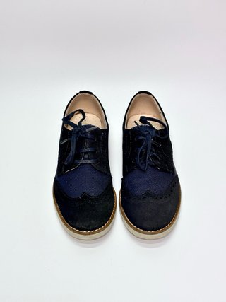 Zapatos comunión azul oscuro T.33  Marca Tizzas
