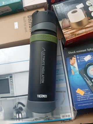 Botella de Bebida Montaña Thermos