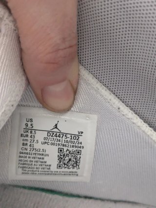 Zapatillas Jordan Blancas y Grises