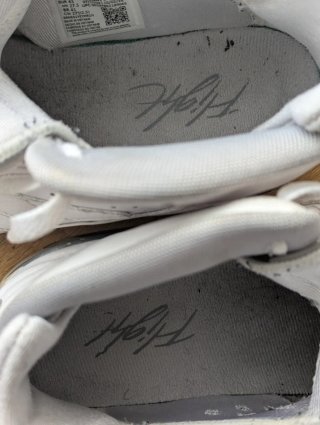 Zapatillas Jordan Blancas y Grises