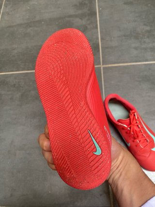 Botas Nike Futbol Rojas y Turquesa