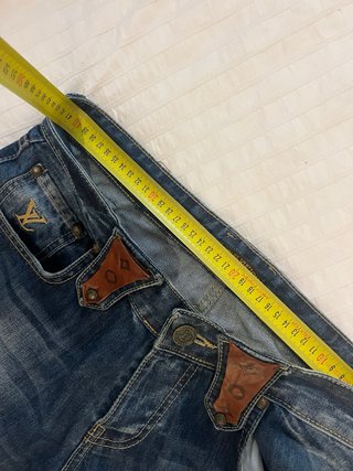 Vaqueros Louis Vuitton talla 40 chico