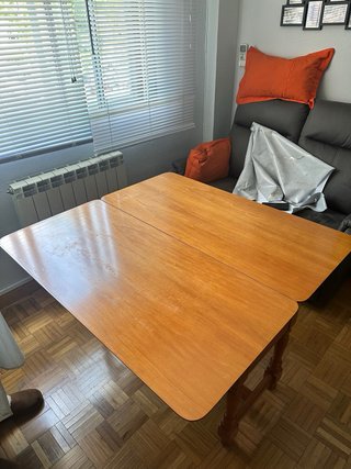 Mesa de centro de madera de roble