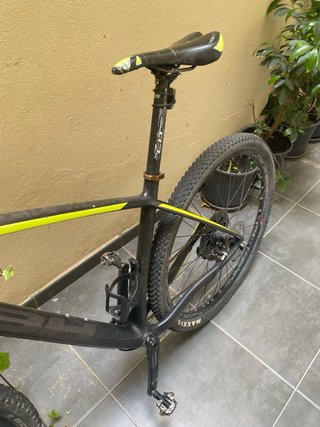 Bicicleta BH ULTIMATE Carbono