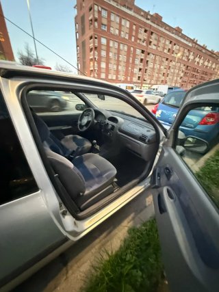 Renault Clio 2000