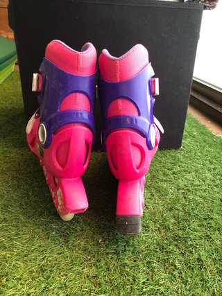 Patines infantiles rosas y morados