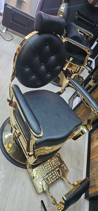 Conjunto barbería en perfecto estado.