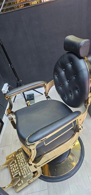 Conjunto barbería en perfecto estado.