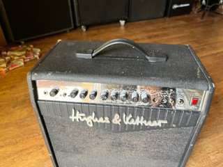 Amplificador Hughes & Kettner Club Reverb