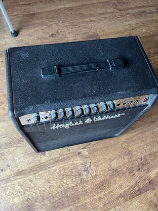 Amplificador Hughes & Kettner Club Reverb