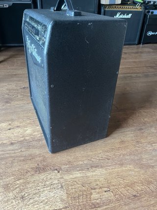 Amplificador Hughes & Kettner Club Reverb