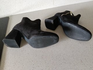 Botas negras Stradivarius con cremallera
