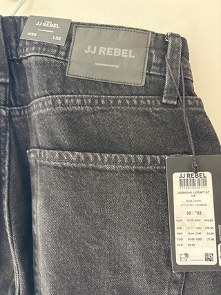 Pantalón vaquero negro hombre
